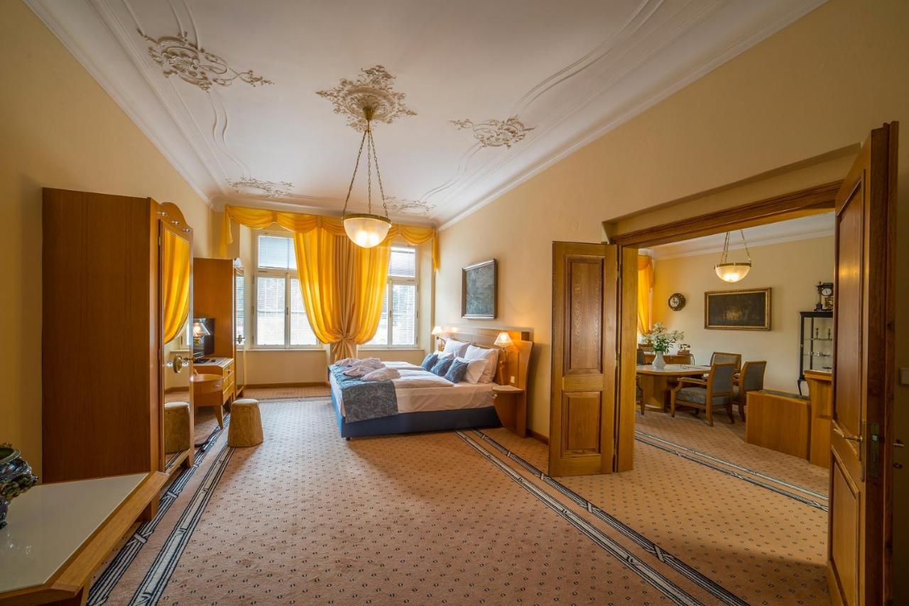 Hotel Three Lilies Inkl Aquaforum Františkovy Lázně Εξωτερικό φωτογραφία