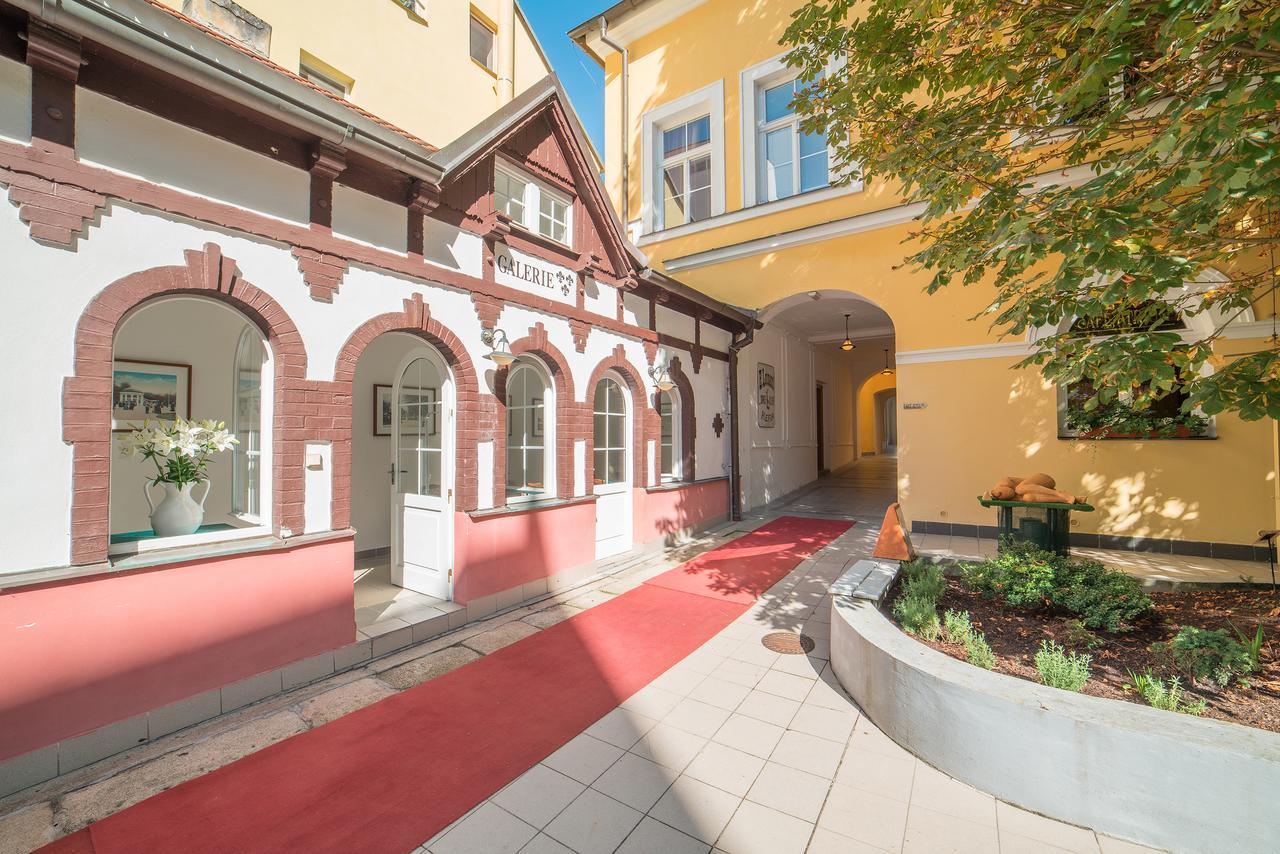 Hotel Three Lilies Inkl Aquaforum Františkovy Lázně Εξωτερικό φωτογραφία