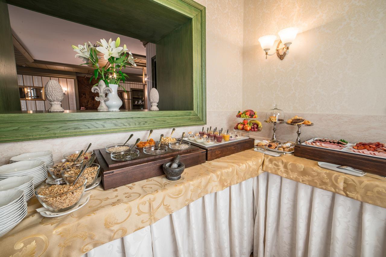 Hotel Three Lilies Inkl Aquaforum Františkovy Lázně Εξωτερικό φωτογραφία