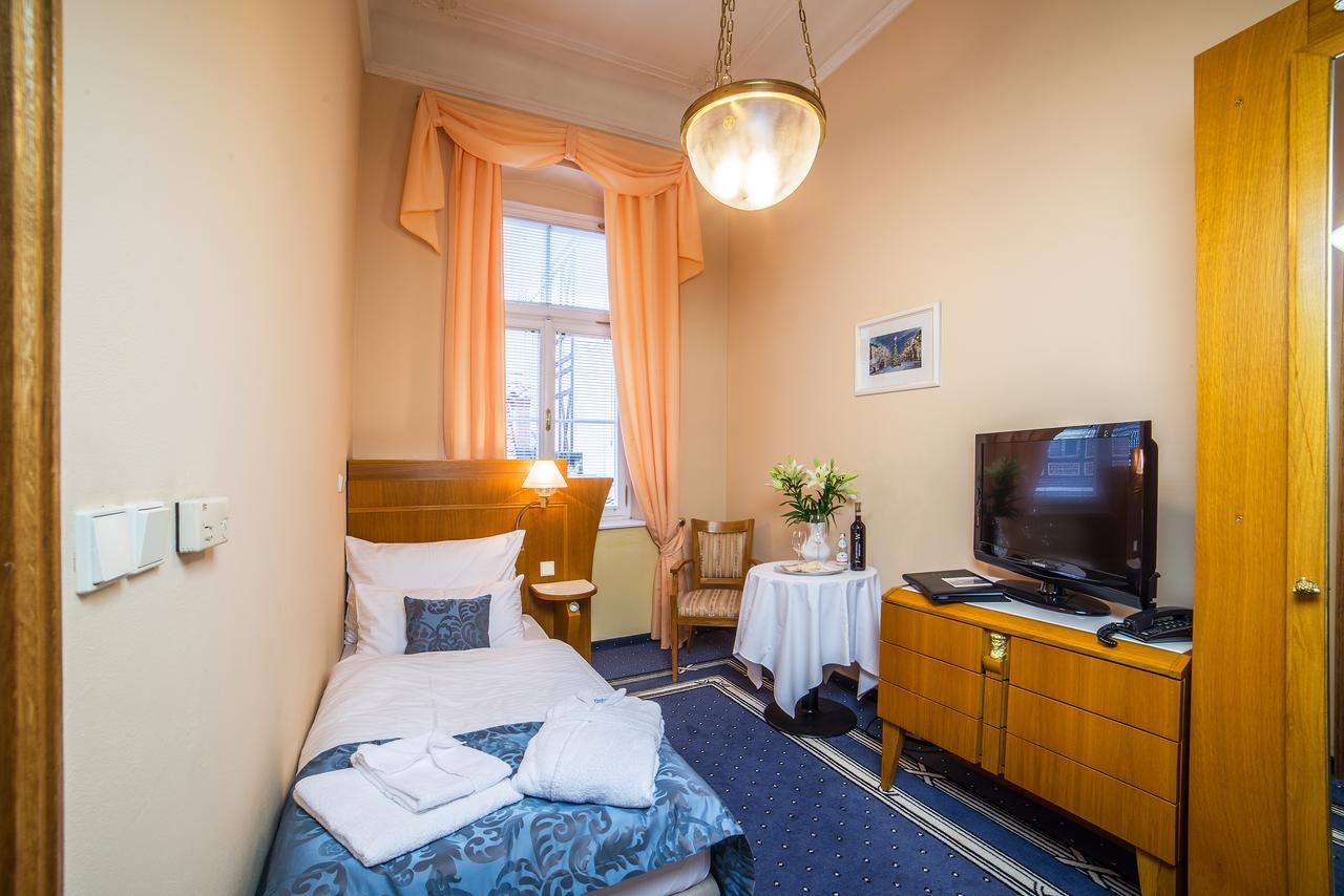 Hotel Three Lilies Inkl Aquaforum Františkovy Lázně Εξωτερικό φωτογραφία