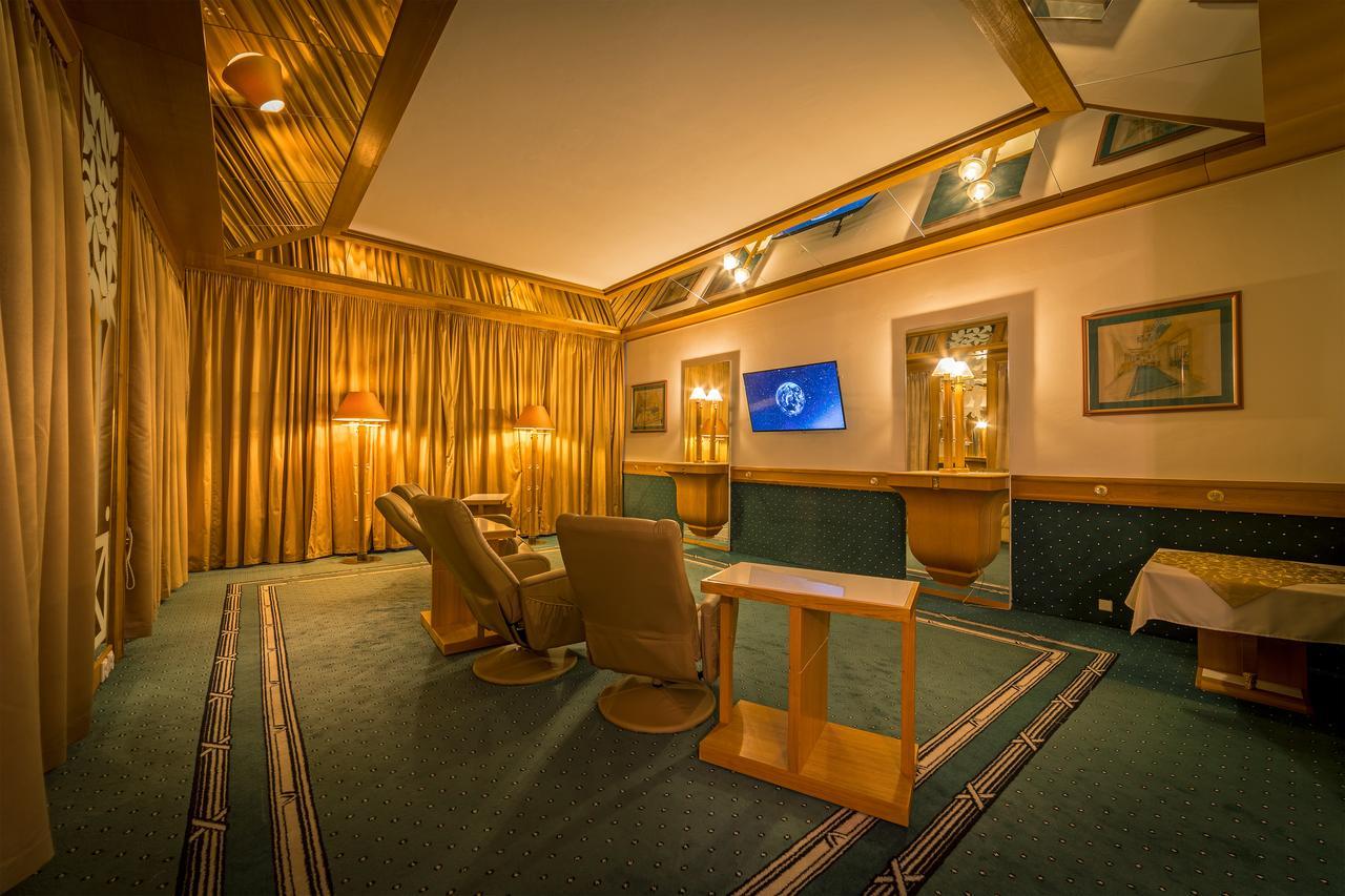 Hotel Three Lilies Inkl Aquaforum Františkovy Lázně Εξωτερικό φωτογραφία